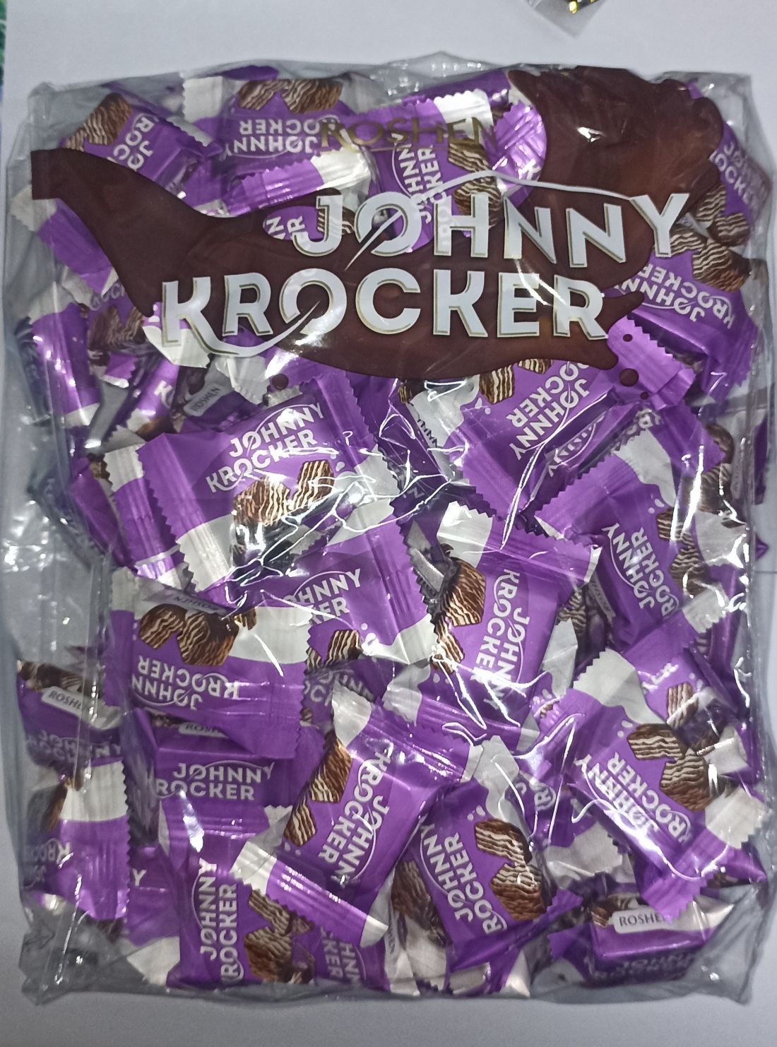 Roshen Johnny Krocker Milky 1kg  Nápolyi tejes töltelékkel